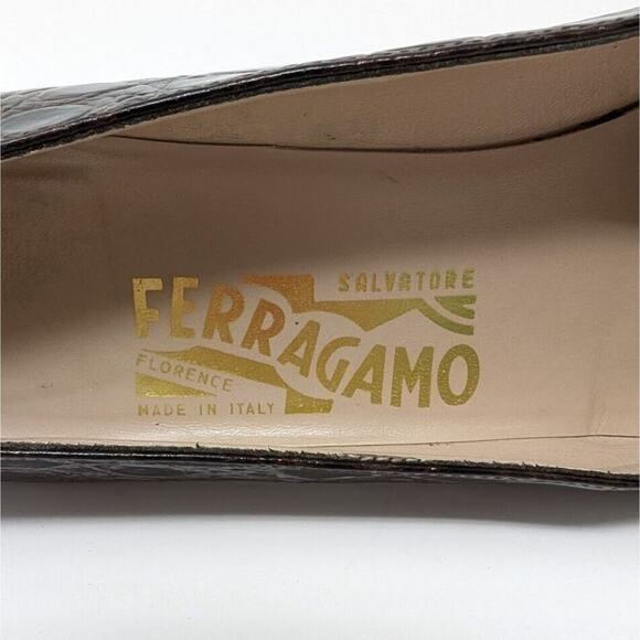 Salvatore Ferragamo Heels Brown Croc Embossed Leather 7.5 AAAA Low Block Heel - Picture 12 of 12